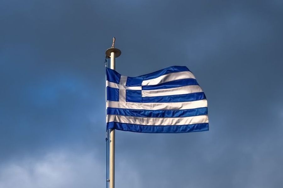 Δέκα μήνες φυλακή σε Γερμανούς αξιωματικούς που κατέβασαν την ελληνική σημαία - Φωτογραφία 1