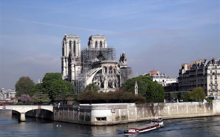 Γαλλία: Οι δωρεές για την Παναγία των Παρισίων προκαλούν... κοινωνική ένταση - Φωτογραφία 1