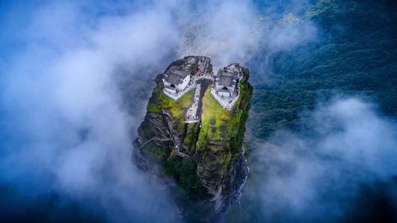 «Δίδυμοι» ναοί στις κορυφές βράχου στα 2.600 μέτρα! - Φωτογραφία 3