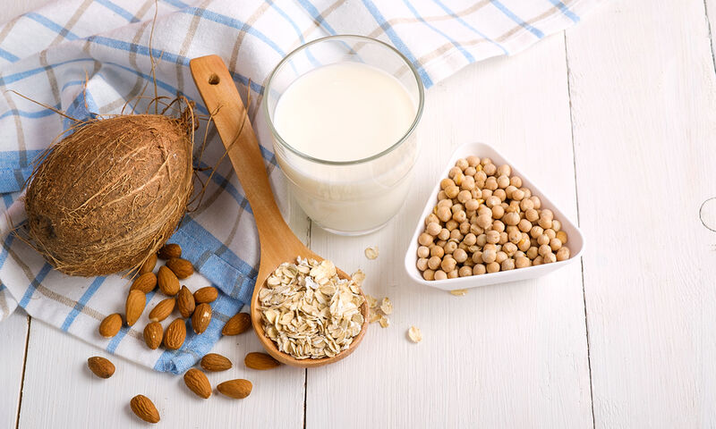 Γάλα αμυγδάλου vs γάλα σόγιας: Τα υπέρ και τα κατά για την υγεία σας - Φωτογραφία 1