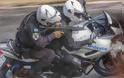 Βούλα: Επίθεση νεαρών σε μοτοσικλετιστές της ΔΙΑΣ - Τουλάχιστον ένας αστυνομικός τραυματίας