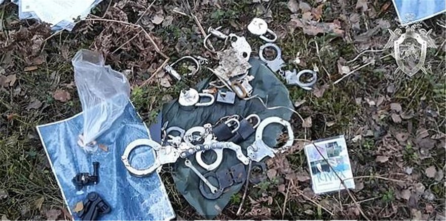 Σκελετός «επίδοξου Χουντίνι» βρέθηκε δεμένος σε δέντρο με χειροπέδες μπροστά σε κάμερα! - Φωτογραφία 2