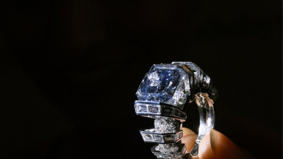 Σπάνιο μπλε διαμάντι 20 καρατίων εξορύχθηκε στη Νότια Αφρική - Φωτογραφία 1