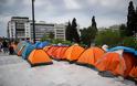 Βίτσας στους «μετανάστες» στο Σύνταγμα: Φύγετε γιατί δημιουργείτε αρνητική εικόνα στην ελληνική κοινή γνώμη - Φωτογραφία 2