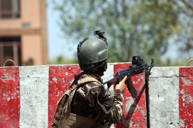 Φονική έκρηξη στο υπουργείο Επικοινωνίας στην Καμπούλ... - Φωτογραφία 1