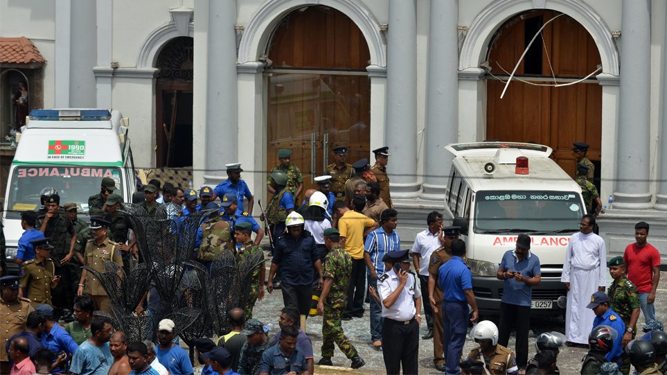 Μακελειό στη Σρι Λάνκα: 42 νεκροί από εκρήξεις σε εκκλησίες και ξενοδοχεία - Φωτογραφία 1
