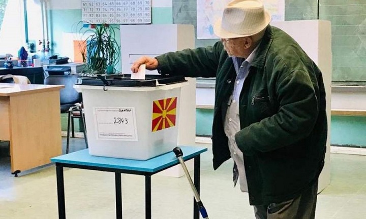 Η Βόρεια Μακεδονία ψηφίζει νέο Πρόεδρο - Φωτογραφία 1