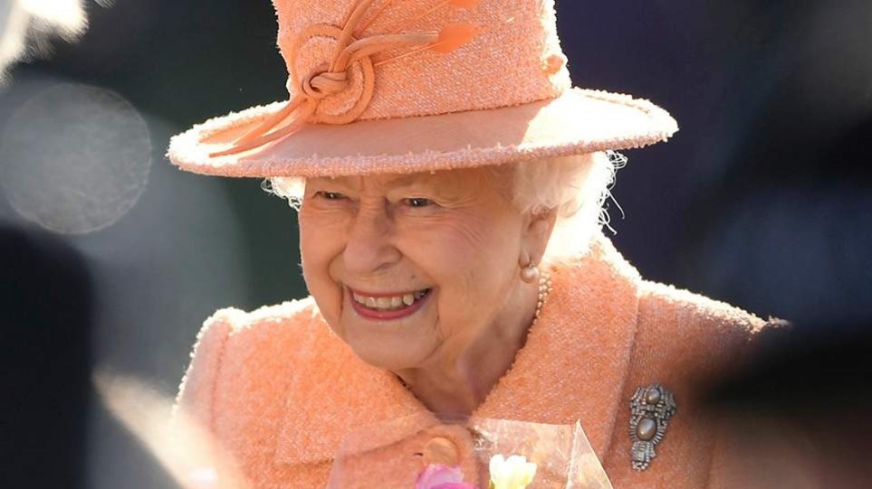 Η βασίλισσα Ελισάβετ γιόρτασε τα 93α γενέθλιά της - Φωτογραφία 1