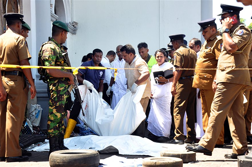 Ανείπωτη τραγωδία στη Σρι Λάνκα: Στους 207 οι νεκροί των επιθέσεων - Φωτογραφία 3