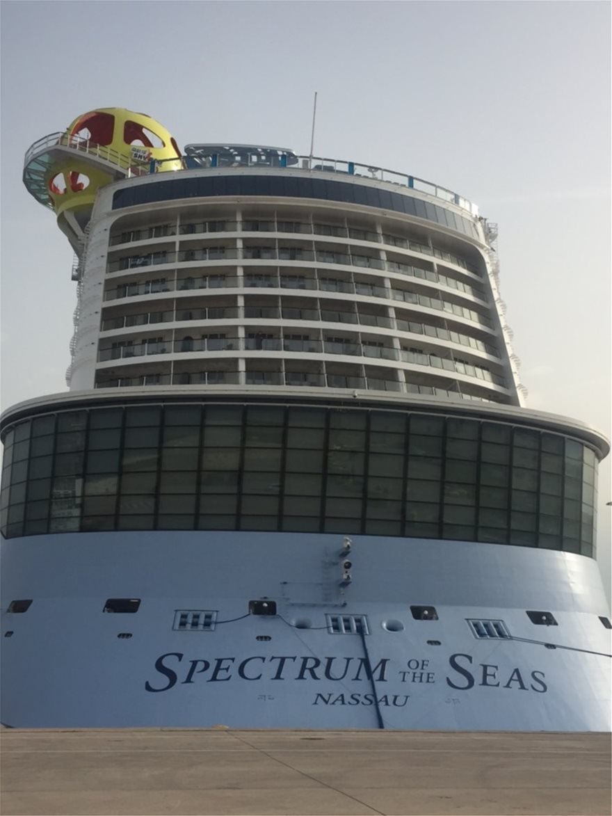 Στον Πειραιά το εντυπωσιακό κρουαζιερόπλοιο «Spectrum of the Seas»  ΒΙΝΤΕΟ - Φωτογραφία 4