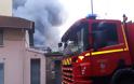 Πυρκαγιά στις Βερσαλλίες... - Φωτογραφία 2