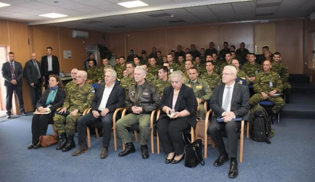 Στο Κόσοβο ο ΥΕΘΑ Ε. Αποστολάκης και οι Αρχηγοί ΓΕΕΘΑ και ΓΕΣ - Φωτογραφία 4