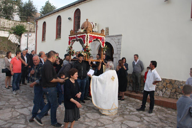 Στολισμός και περιφορά επιταφίου στο Αγράμπελο - Φωτογραφία 57