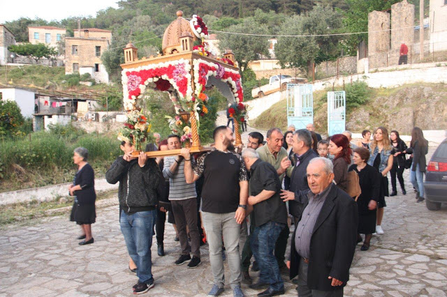 Στολισμός και περιφορά επιταφίου στο Αγράμπελο - Φωτογραφία 75