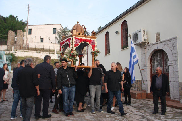 Στολισμός και περιφορά επιταφίου στο Αγράμπελο - Φωτογραφία 81