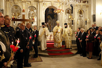 Επιτάφιος στην Καλαμάτα παρουσία του Προέδρου της Δημοκρατίας - Φωτογραφία 2