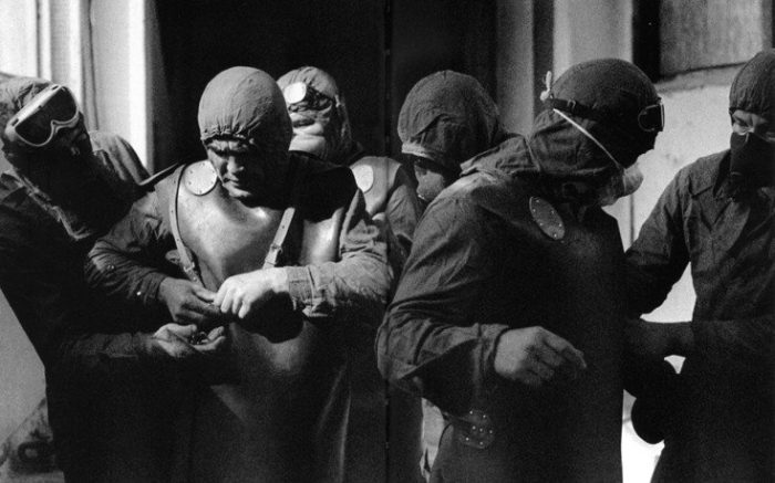 Βουτιά στο ραδιενεργό νερό: Η αποστολή αυτοκτονίας 3 Σοβιετικών που έσωσαν την ανθρωπότητα - Φωτογραφία 3