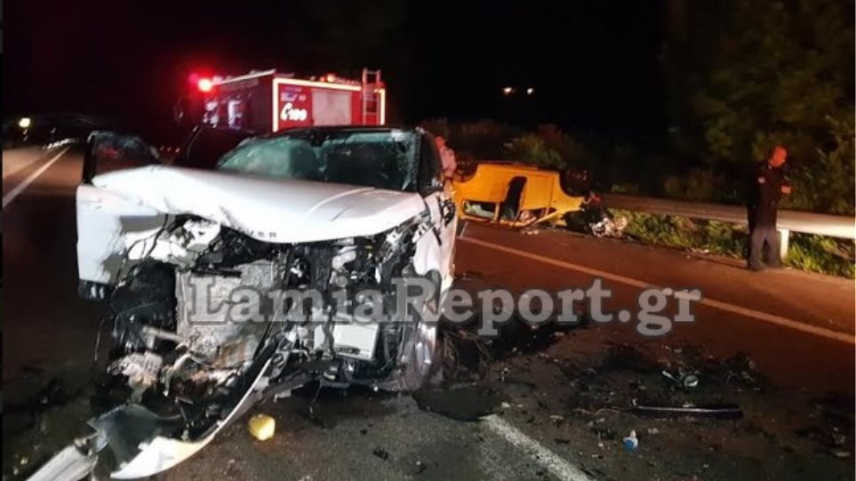 Γυναίκα οδηγούσε ανάποδα στην Αθηνών-Λαμίας - Σκοτώθηκε η ίδια, τραυματίας ένας οδηγός - Φωτογραφία 1