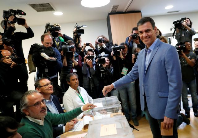 Eκλογές Iσπανίας: Νίκη Σάντσεθ χωρίς αυτοδυναμία - Εμφανώς αποδυναμωμένο το Podemos - Φωτογραφία 1