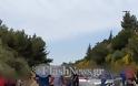 Εικόνες σοκ από τροχαίο με δύο νεκρούς στην Κρήτη -Μηχανές «κόπηκαν» στα δύο - Φωτογραφία 7