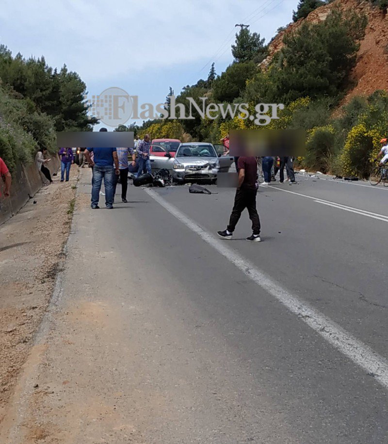 Εικόνες σοκ από τροχαίο με δύο νεκρούς στην Κρήτη -Μηχανές «κόπηκαν» στα δύο - Φωτογραφία 5