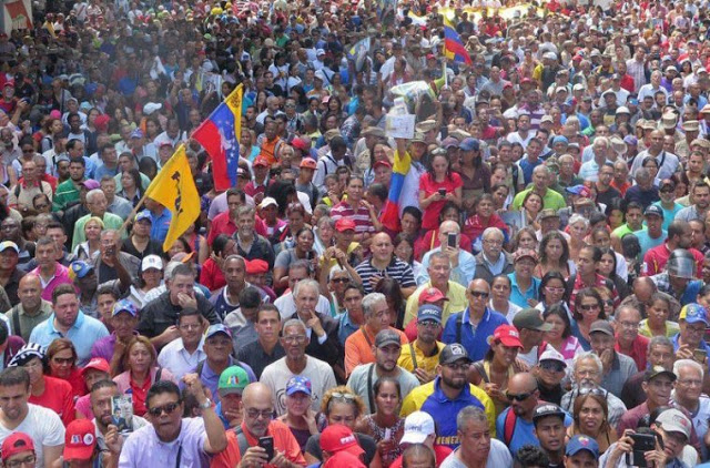 Βενεζουέλα: Tα video που δεν είδατε στα δελτία ειδήσεων... - Φωτογραφία 1