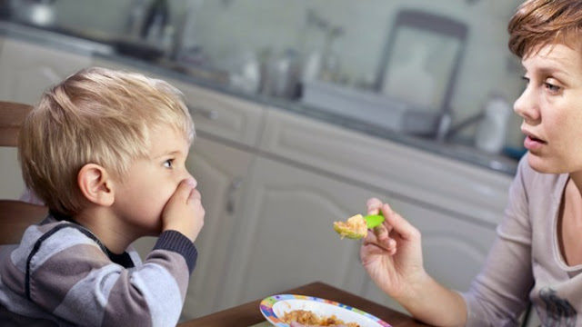 Γιατί δεν πρέπει να πιέζετε τα παιδιά σας να φάνε κάποιο τρόφιμο; - Φωτογραφία 1