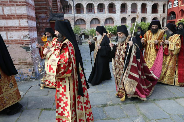 11988 - Φωτογραφίες από τον σημερινό εορτασμό της Παναγίας της Ελαιοβρύτισσας στο Βατοπαίδι - Φωτογραφία 12