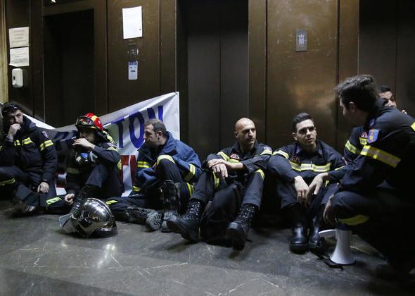 Πρώτη φορά πάμε σε εκλογές χωρίς δεσμεύσεις για τους Πενταετείς Πυροσβέστες - του Κώστα Παπαντώνη - Φωτογραφία 1