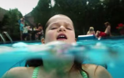Το βίντεο-σοκ για τον πνιγμό των παιδιών που πρέπει να δουν οι γονείς - Φωτογραφία 1