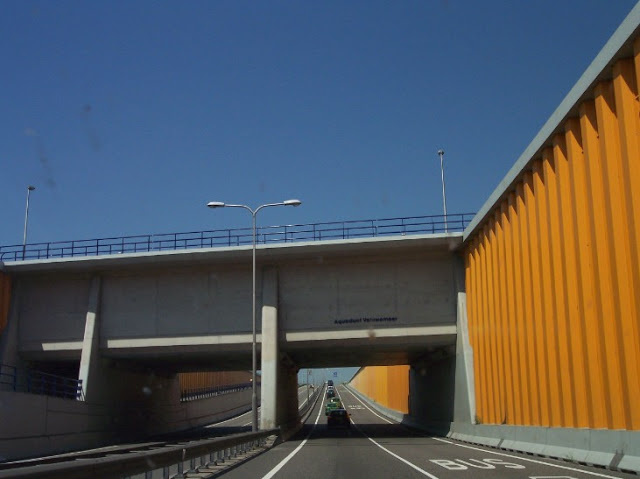 Ολλανδία: ΑΥΤΗ είναι η γέφυρα που σπάει όλους τους νόμους της φυσικής... (Φωτογραφίες και ΒΙΝΤΕΟ) - Φωτογραφία 4