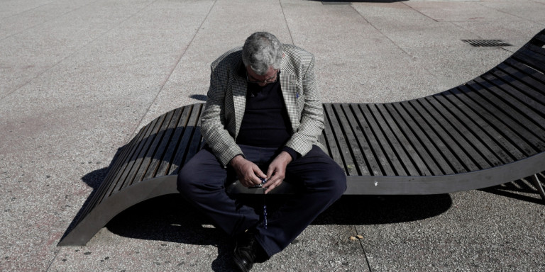 Πώς επηρέασε η κρίση την ψυχική υγεία των Ελλήνων -Το ταμπού που έσπασε - Φωτογραφία 1