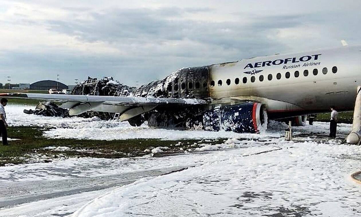 Αεροπορική τραγωδία στη Μόσχα: Στους 41 οι νεκροί - Σοκαριστικά βίντεο (pics+vids) - Φωτογραφία 1