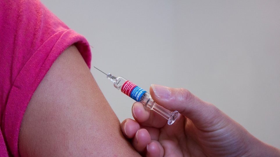 Πρόστιμο €2.500 για όσους δεν εμβολιάζουν τα παιδιά τους κατά της ιλαράς προτείνει ο Γερμανός υπ. Υγείας - Φωτογραφία 1