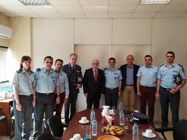Οι Αξιωματικοί Ανατολικής Μακεδονίας-Θράκης με τον κ.Αρχηγό και τον Επιθεωρητή Βορείου Ελλάδος - Φωτογραφία 1