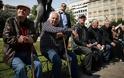 Συντάξεις: Πήραν €7.000 ευρώ από τους χαμηλοσυνταξιούχους και τους επιστρέφουν €500