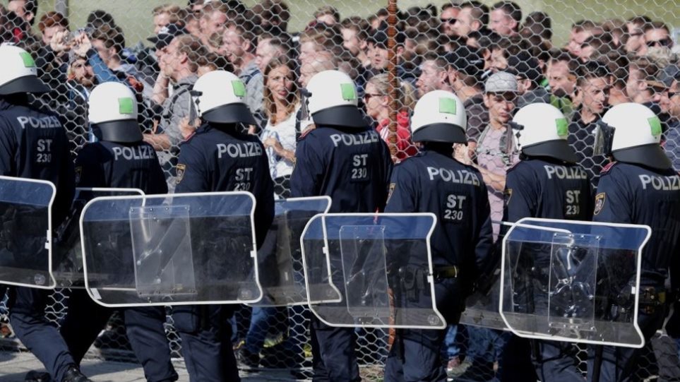 ΟΗΕ για Αυστρία: Παραβιάζει τα δικαιώματα των προσφύγων για άσυλο - Φωτογραφία 1