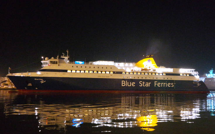 Μεταμεσονύχτια περιπέτεια για 566 επιβάτες του «Blue Star Paros» - Φωτογραφία 1
