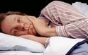 Τι συμβαίνει και … πιάνεις κουβέντα στον ύπνο σου;