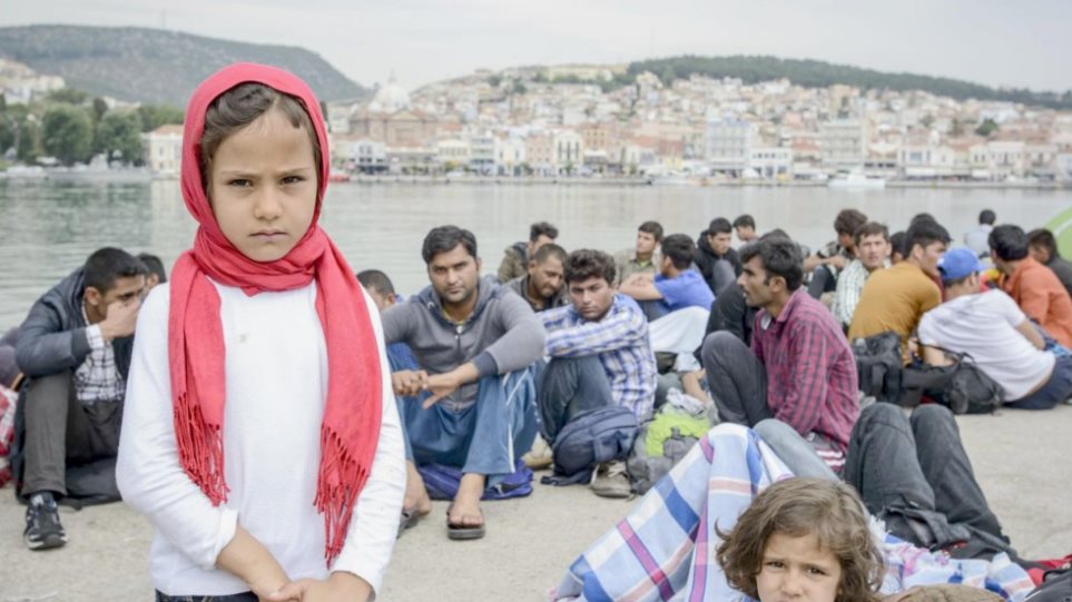 Θετικά συναισθήματα απέναντι στους πρόσφυγες αλλά και ανησυχία εκφράζουν οι Έλληνες - Φωτογραφία 1