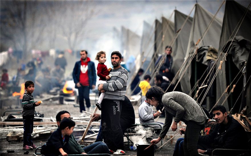 Θετικά συναισθήματα απέναντι στους πρόσφυγες αλλά και ανησυχία εκφράζουν οι Έλληνες - Φωτογραφία 2