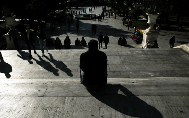 Στις επιπτώσεις της οικονομικής κρίσης στην ψυχική υγεία των Ελλήνων εστιάζει το BBC – Ποιο ταμπού έσπασε; - Φωτογραφία 1