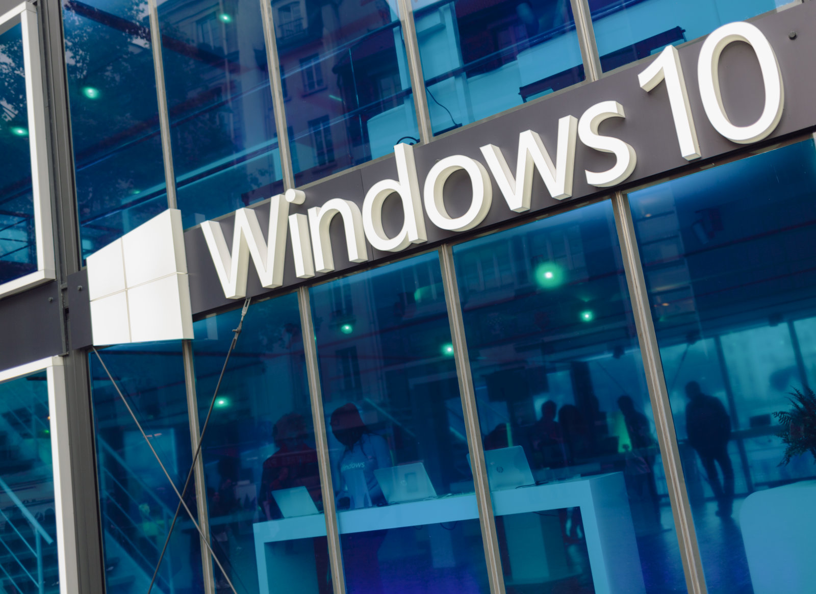 Update των Windows 10 δεν εγκαθίσταται σε υπολογιστές με USB flash drives - Φωτογραφία 1