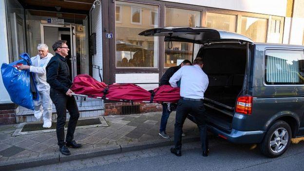 Μυστηριώδεις θάνατοι από βαλλίστρες και αποκρυφισμός στην Γερμανία - Φωτογραφία 1