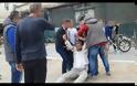 Τσίπρας στη Λευκάδα: Μέλη της ασφάλειας έσυραν διαδηλωτή για να μην τον ακούσει ο πρωθυπουργός!