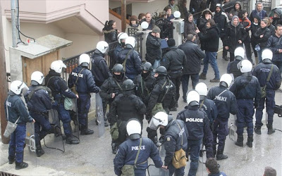 Καταδίκη 80χρονου για αντίσταση κατά αστυνομικών στις Σκουριές - Φωτογραφία 1
