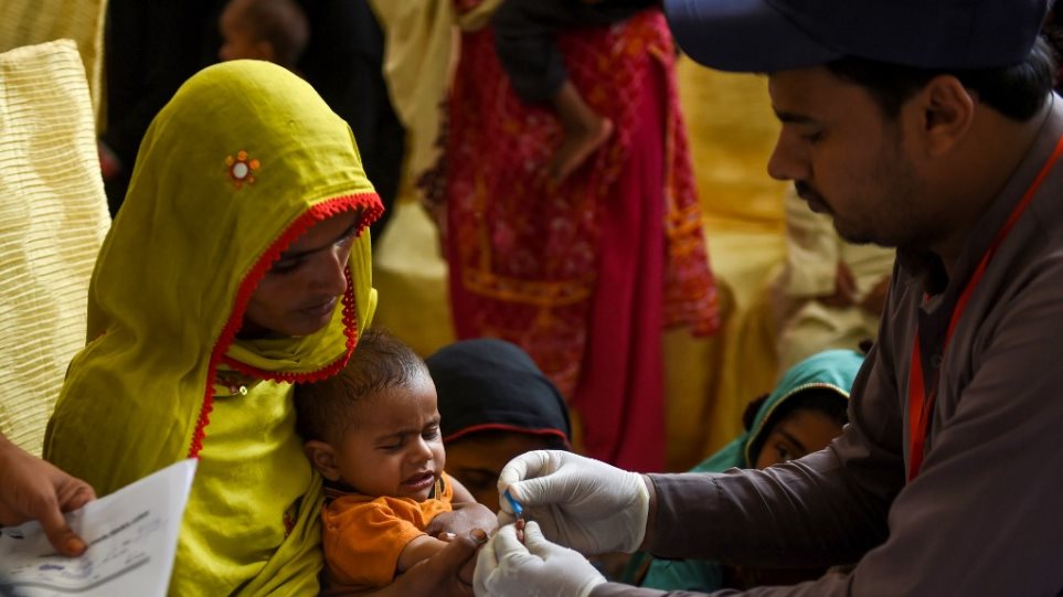 Πακιστάν: 400 άνθρωποι θετικοί στον HIV τις τελευταίες εβδομάδες - Ανάμεσά τους και παιδιά! - Φωτογραφία 1