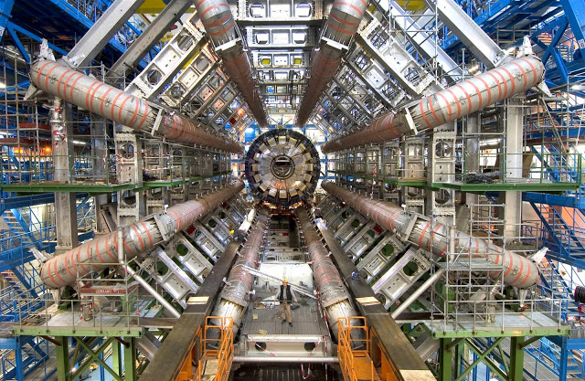 Σαν σήμερα ... 1954, θεμελιώνονται οι εγκαταστάσεις του CERN. - Φωτογραφία 1