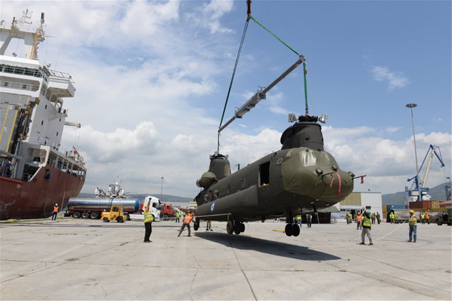 Έφτασαν στην Ελλάδα τα αμερικανικά ελικόπτερα «Kiowa Warrior» και ένα Chinook CH-47D - Φωτογραφία 8