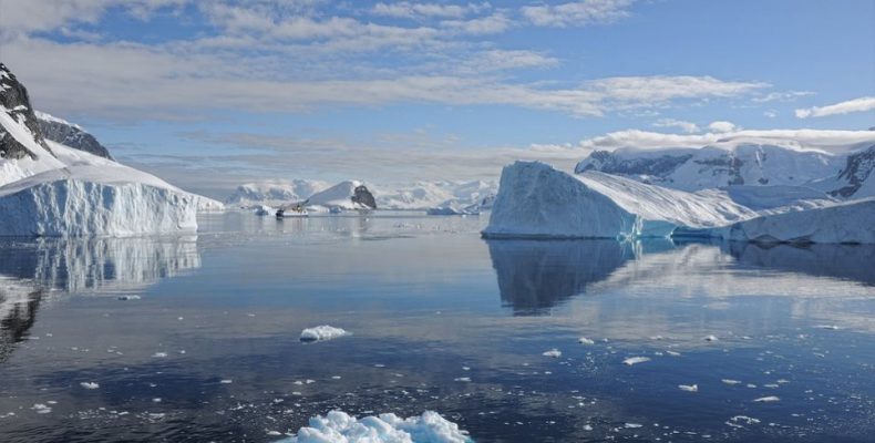 Στην Ανταρκτική οι παγετώνες υποχωρούν με «εξωπραγματικό ρυθμό» - Φωτογραφία 1
